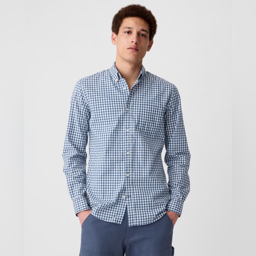 2 Gap Stretch Poplin Slim Fit Long Sleeve Button Down (Black and Blue)